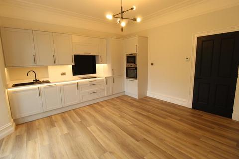 3 bedroom flat to rent, Whitehall Place, Top Floor,  Aberdeen, AB25