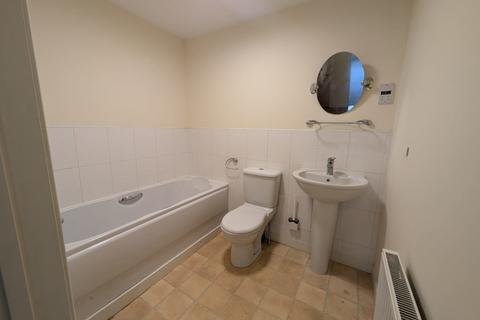 2 bedroom flat to rent, Avenuepark Street, Glasgow G20