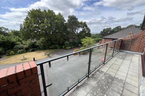 11 Constitution Hill Gardens, Poole, BH14 0PY