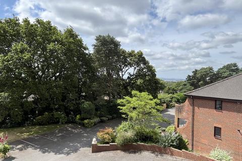 11 Constitution Hill Gardens, Poole, BH14 0PY