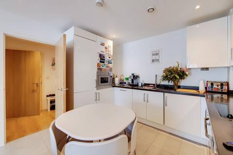 1 bedroom flat for sale, Talbot Close, Mitcham, CR4