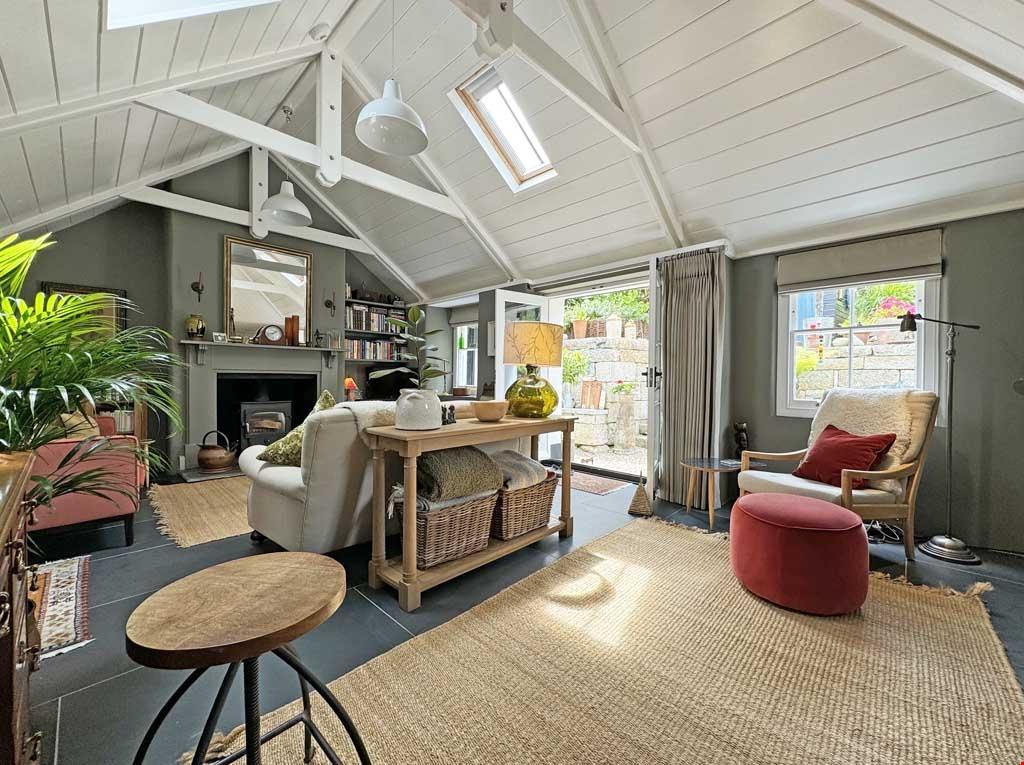 Mousehole, Cornwall 1 bed end of terrace house for sale £385,000