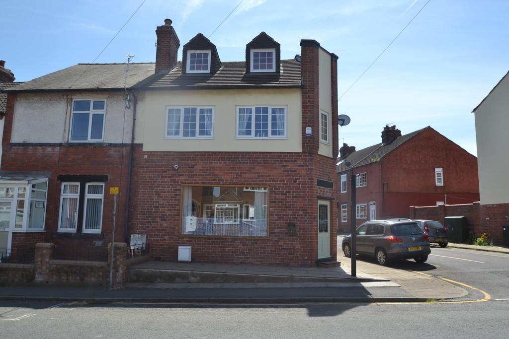 Westfield Lane, South Elmsall 2 bed end of terrace house for sale £