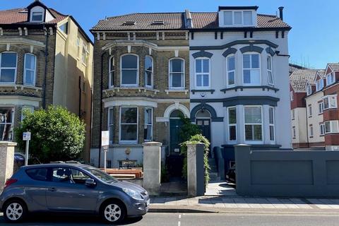 2 bedroom apartment for sale, Granada Road, Southsea