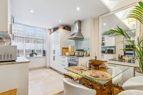 2 bedroom flat for sale, Edwardes Square, Kensington, London