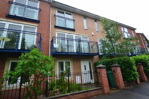 3 bedroom townhouse to rent, The Sanctuary, Hulme, Manchester. M15 5TR