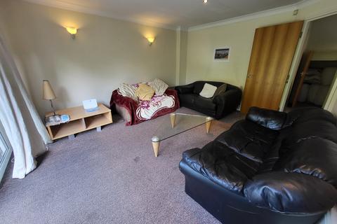 3 bedroom townhouse to rent, The Sanctuary, Hulme, Manchester. M15 5TR