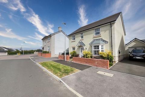 4 bedroom detached house for sale, 41 Dunraven Close, Cowbridge, CF71 7FG