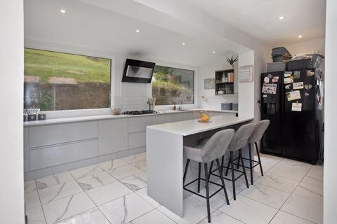 8 Dart Bridge Road, Buckfastleigh, TQ11 0DY