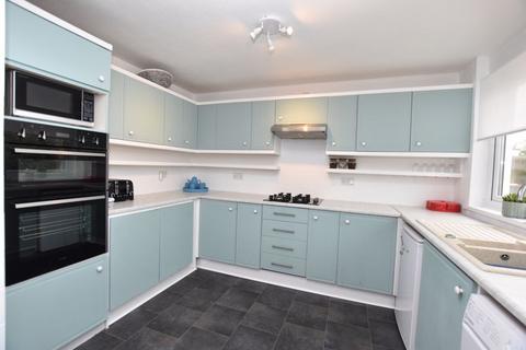 4 bedroom end of terrace house for sale, Pentire Avenue, Newquay TR7