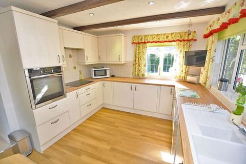 4 bedroom detached house for sale, Greystones Road, Maidstone