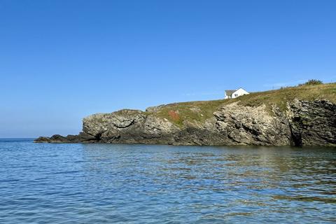 3 bedroom detached bungalow for sale, Porth Dafarch, Treaddur Bay