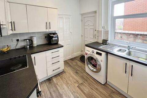 3 bedroom terraced house for sale, Chorley Old Road, Heaton