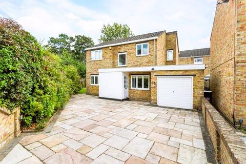 3 bedroom detached house for sale, Riverside Close, Kingston Upon Thames