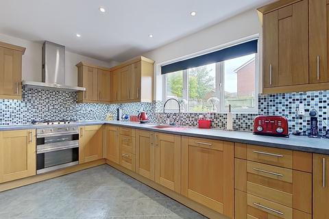 26 Fasson Close, Tamworth, B77 1GJ