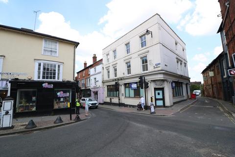 2 bedroom apartment to rent, North Street, Dorking