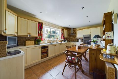 3 bedroom detached house for sale, Westmead Road, Barton Under Needwood