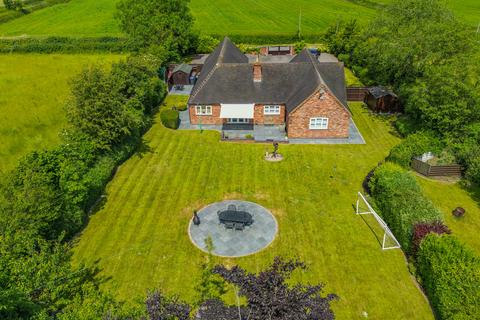 4 bedroom detached bungalow for sale, Field Lane, Burton-on-Trent