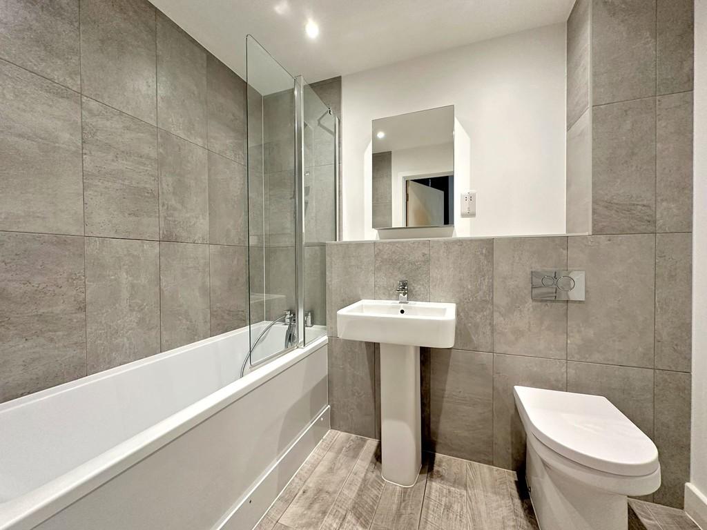 Bathroom (2)