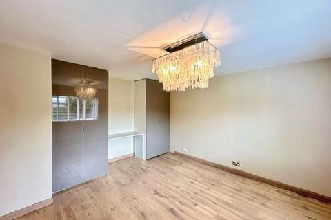 43 Abbots Way, Ayr, KA7 4JH