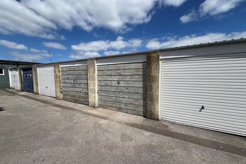 Garage to rent, Brougham Hayes, Bath