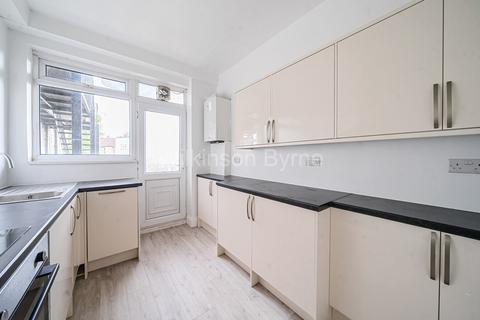 3 bedroom apartment for sale, Brownlow Road, Bounds Green N11