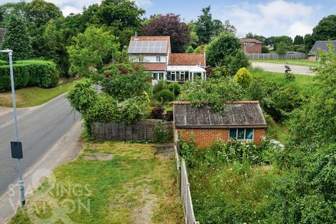 3 bedroom detached house for sale, Strumpshaw Road, Brundall, Norwich