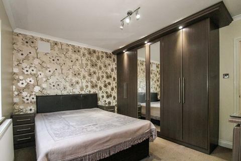 2 bedroom flat to rent, Kenton Lane, Harrow