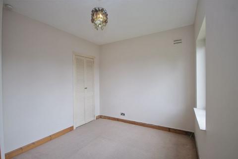 2 bedroom apartment for sale, Crossmead Avenue, Greenford