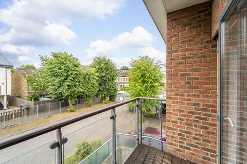 2 bedroom apartment for sale, Dickenson Road, Crouch End N8