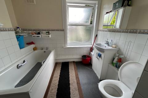 1 bedroom in a house share to rent, Manthorpe Road, Plumstead