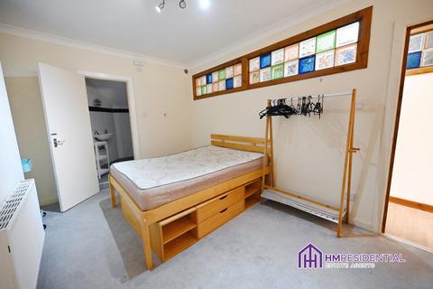 2 bedroom flat to rent, Heaton Road, Heaton NE6