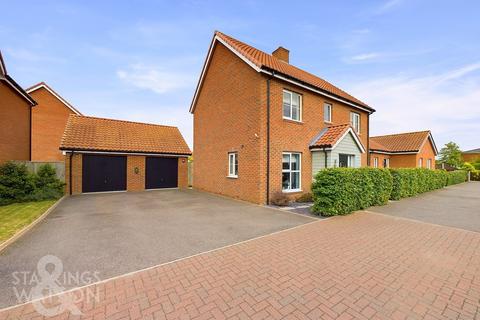 4 bedroom detached house for sale, Great Melton Road, Hethersett, Norwich