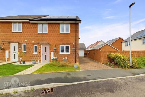 4 bedroom semi-detached house for sale, Avocet Way, Wymondham