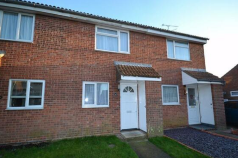 2 bedroom terraced house to rent, Merstham Drive, Clacton On Sea, Essex, CO16