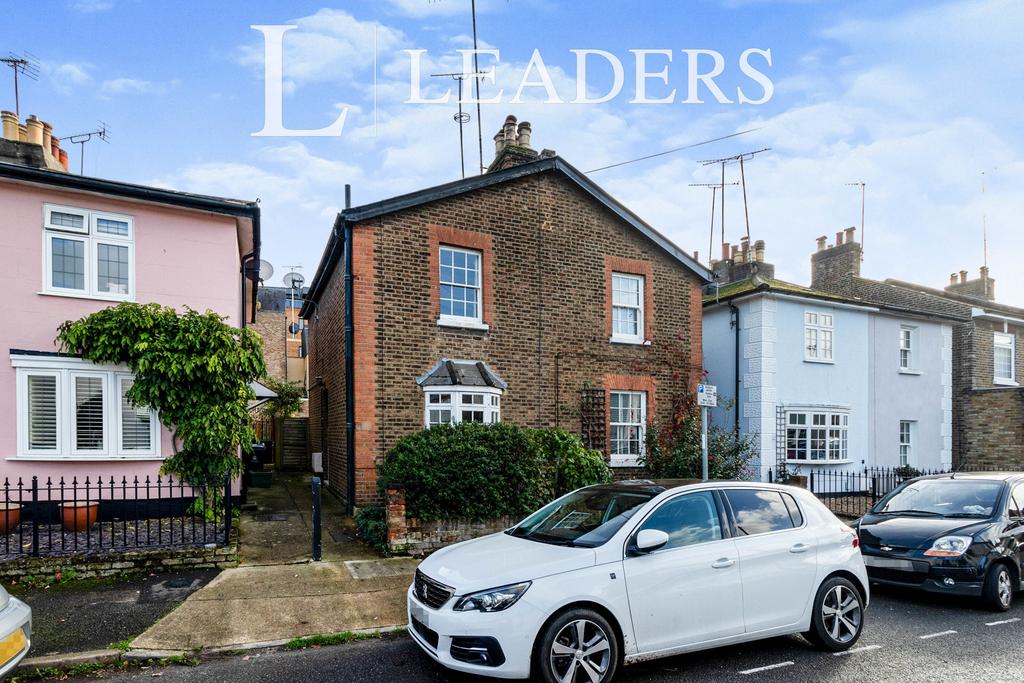Cottage Grove, Surbiton, KT6 2 bed terraced house £1,995 pcm (£460 pw)