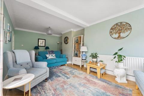 72 Green Lane, Worcester Park, KT4 8AR