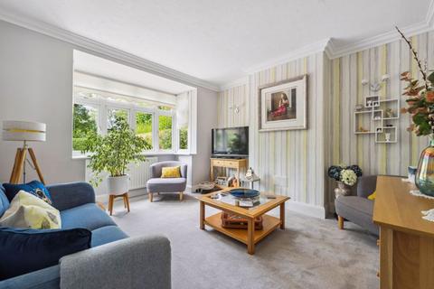 72 Green Lane, Worcester Park, KT4 8AR