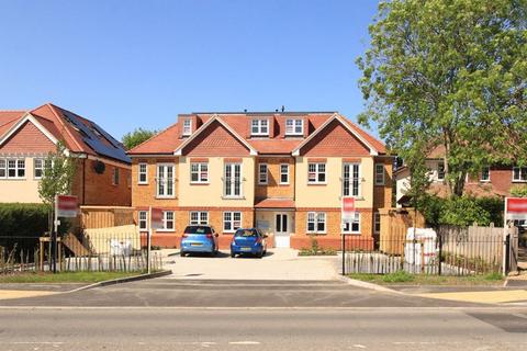 2 bedroom apartment to rent, London Road, Aston Clinton