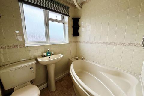 3 Cherryhay, Clevedon, BS21 5EH