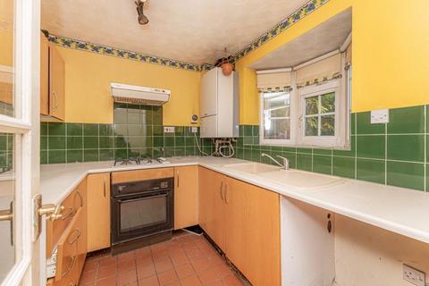 2 bedroom end of terrace house for sale, Firs Avenue, London, N11