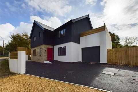 5 bedroom detached house for sale, Illogan outskirts - Superb individual detached new build house