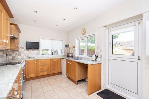 3 bedroom detached house for sale, Orchard Close, Christchurch, BH23