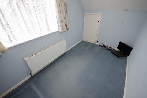 24 Dickens Road, Rugby, CV22 5RW
