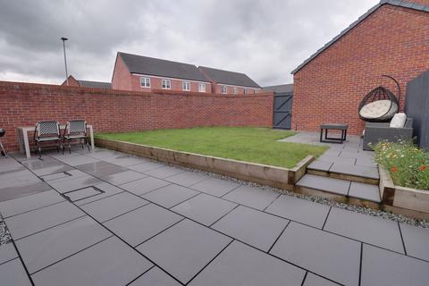 71 Shakespeare Drive, Penkridge, Stafford, ST19 5QZ