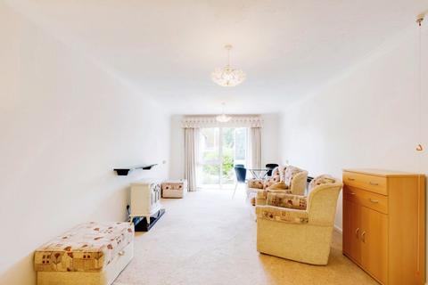 1 bedroom retirement property for sale, Fernlea Avenue, Ferndown BH22