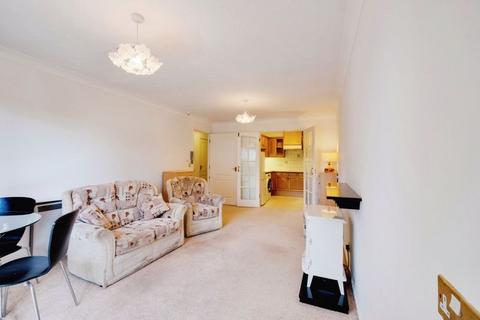 1 bedroom retirement property for sale, Fernlea Avenue, Ferndown BH22