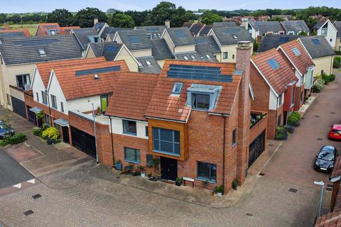 4 bedroom townhouse for sale, Fortius Mews, Mile End, Colchester