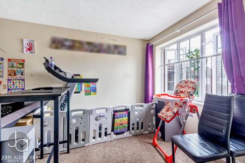 25 Bird Lane, Tiptree, Colchester, CO5 0RB