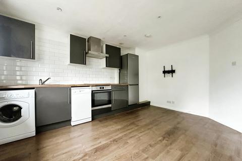 2 bedroom flat to rent, Loose Road Maidstone ME15